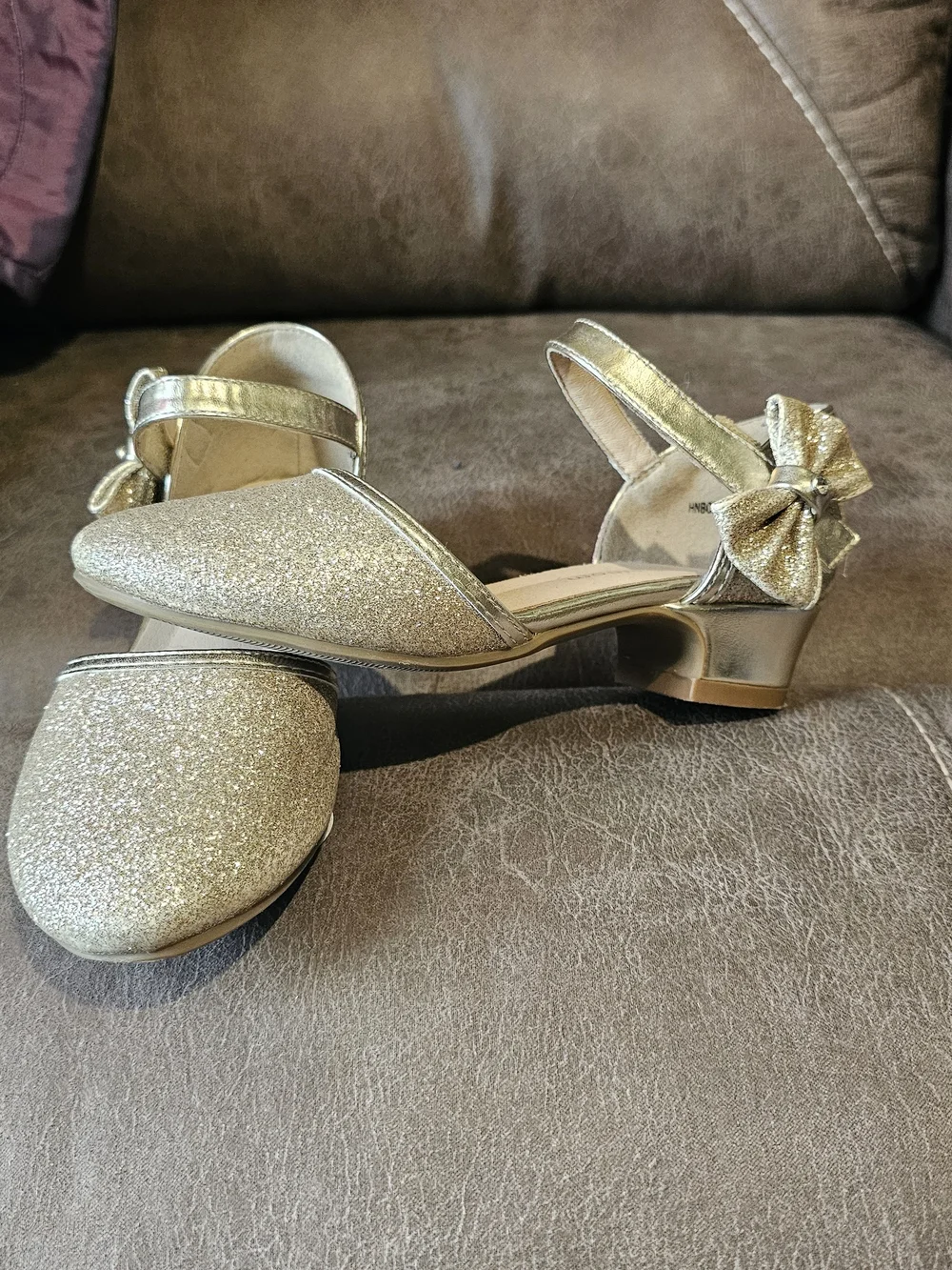 Girls' Gold Glitter Bow Low Heel Dress Shoes